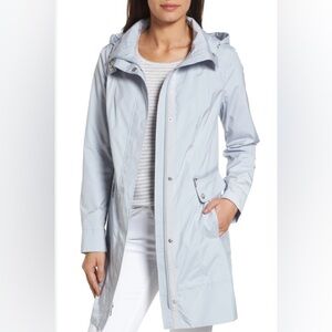 Cole Haan Signature Women's Packable Raincoat in Mist - Size Large